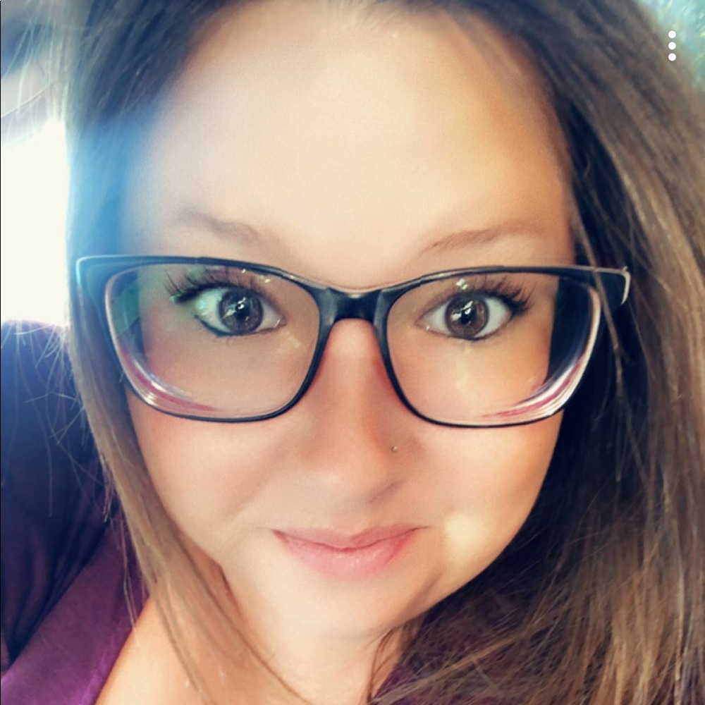 Meet your Posher, Rebecca